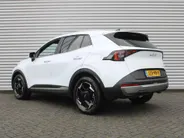 Kia Sportage 1.6 T-GDi Hybrid DynamicLine | Stuur-/stoelverwarming | Camera | Elek. stoelverstelling | Cruise adapt. | LED |  Telefoonlader | 18' LM | Clima |