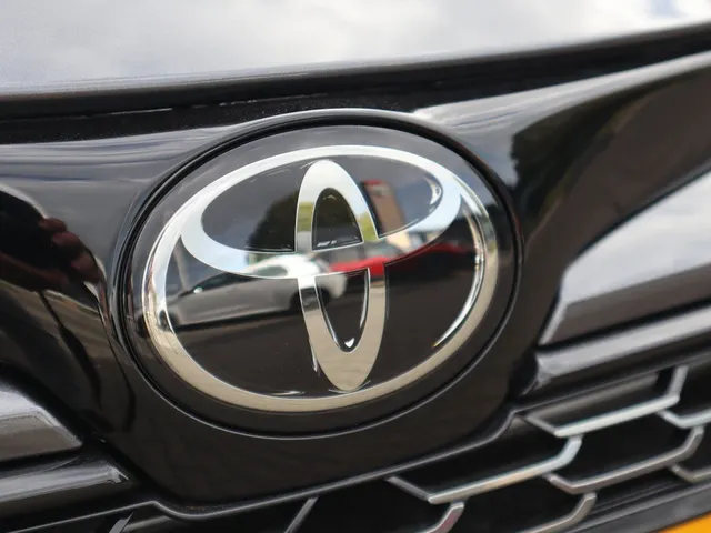 Toyota Corolla Touring Sports Hybrid 140 GR Sport | Schuif/Kantel Dak | Headup Display | Apple/Android Auto |