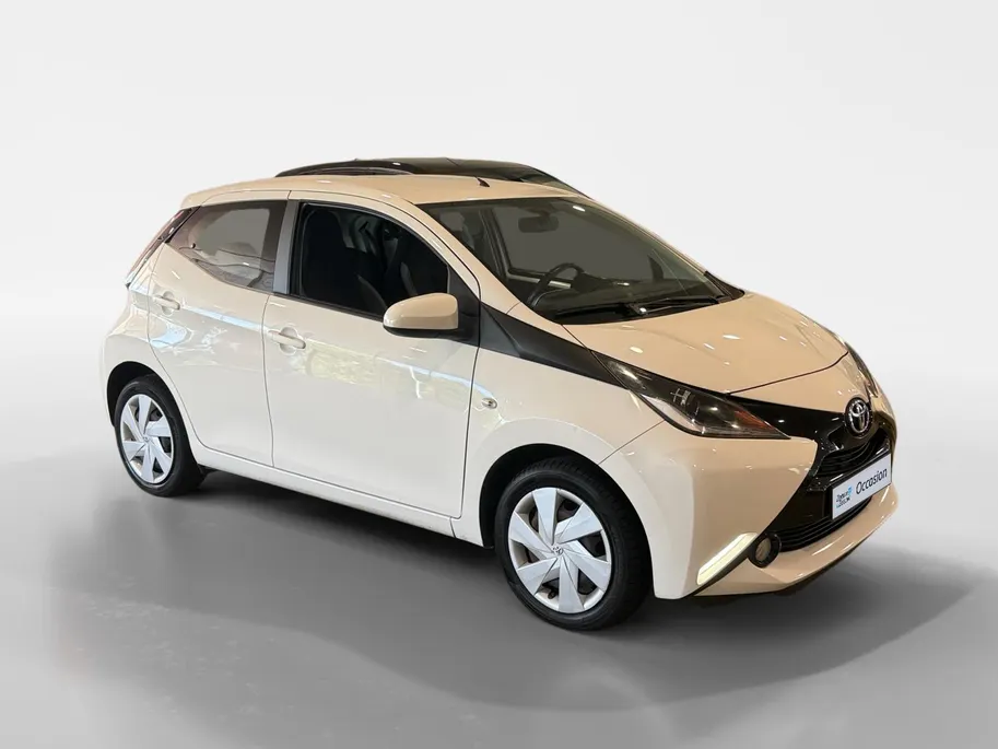 Toyota Aygo 1.0 VVT-i x-play *Telefoon*Camera*Airco*Cruise*Mooie Auto!