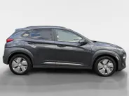 Hyundai Kona EV Fashion 64 kWh | Zeer nette auto | 97,6 % SOH | Navigatie | Head-up display | Achteruitrijcamera | Hoge zit |