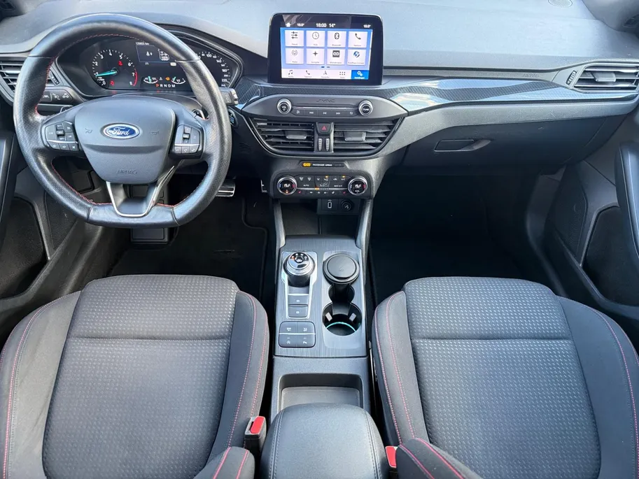 Ford Focus Wagon 1.0 EcoBoost ST-Line Automaat | Nieuwe Distributie | Winterpack | Achteruitrijcamera | Apple carplay/Android auto | Climate Control | Cruise Control | 12 maanden Garantie! |