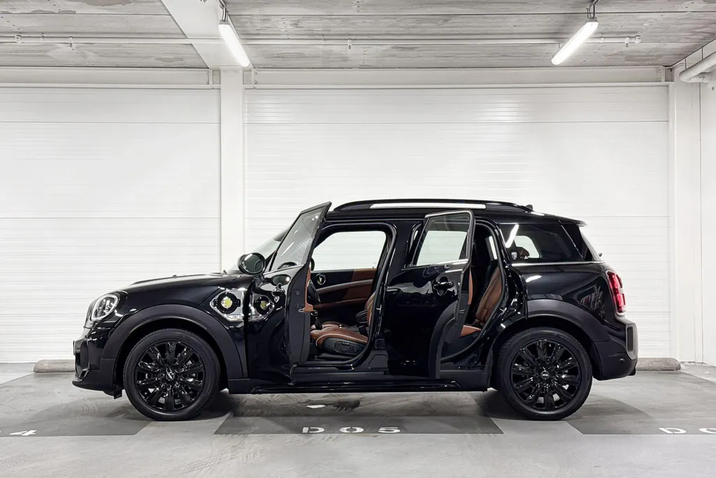 MINI Countryman Cooper S E ALL4 MINI Yours