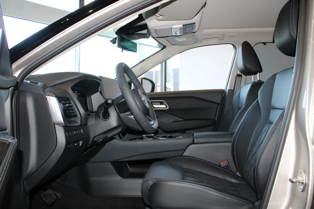 Nissan X-Trail 1.5 e-Power Tekna Plus *Nappa lederen bekleding*beidevoorstelen stoelgeheugen*Navigatie*Applecarplay&Androidauto*Head-up display*Climate controle*360grd amera*pdc voor en achter*