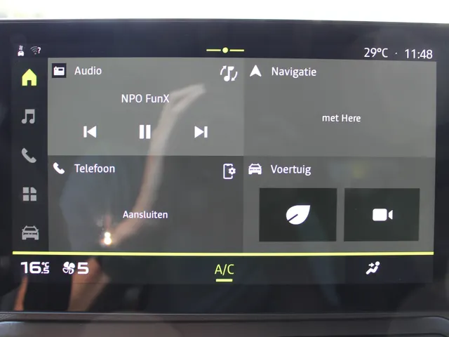 Dacia Duster 1.2 TCe 130 mild hybrid Journey | Navigatie | Cruise | Trekhaak | 1.500 kg trekgewicht!