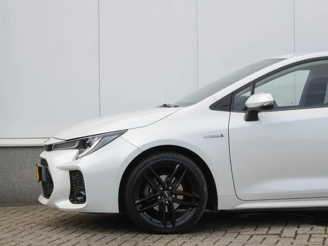 Suzuki Swace 1.8 Hybrid Style | Cruise | Carplay/Android | Camera | Trekhaak