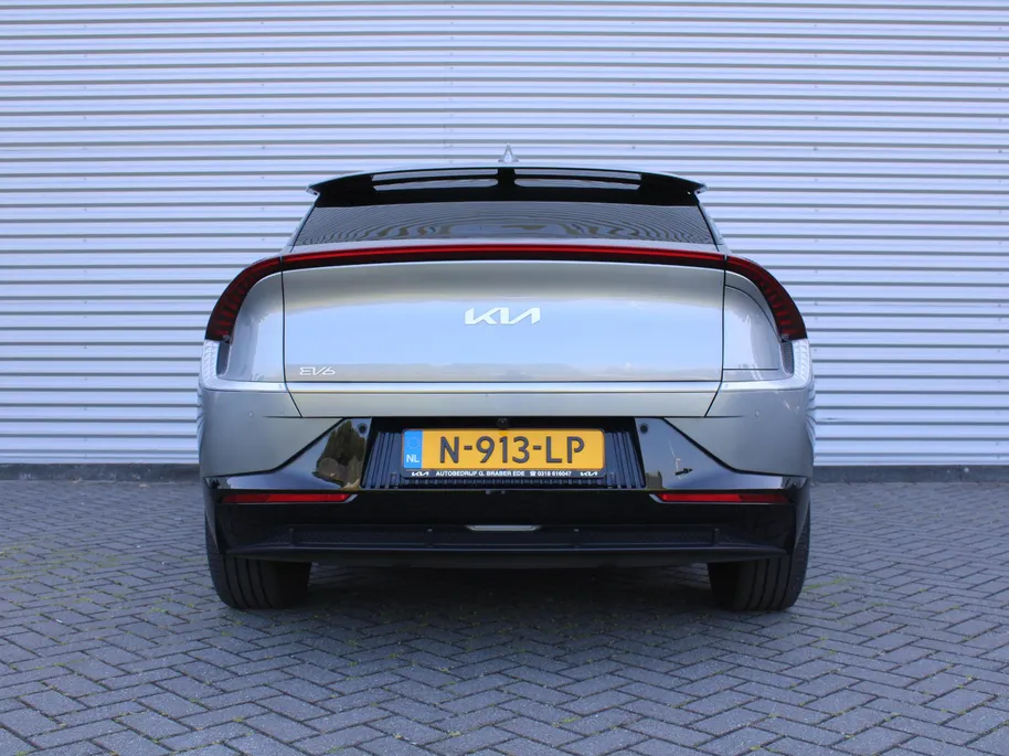 Kia EV6 Plus 77.4 kWh | Stuur-/stoelverwarming + ventilatie | Elektr. stoelverstelling + achterklep | Warmtepomp | 19" LM | Camera | LED |