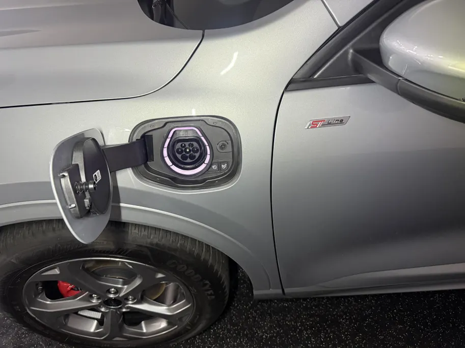 Ford Kuga 2.5 PHEV ST-Line X 243PK | Pano Dak | AGR Voorstoelen | Winter Pack | Matrix LED Koplampen | Elektrische Trekhaak