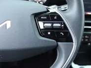 Kia Niro EV DynamicLine 64.8 kWh | 17' LM | Airco | Cruise | Camera | Navi | PDC |