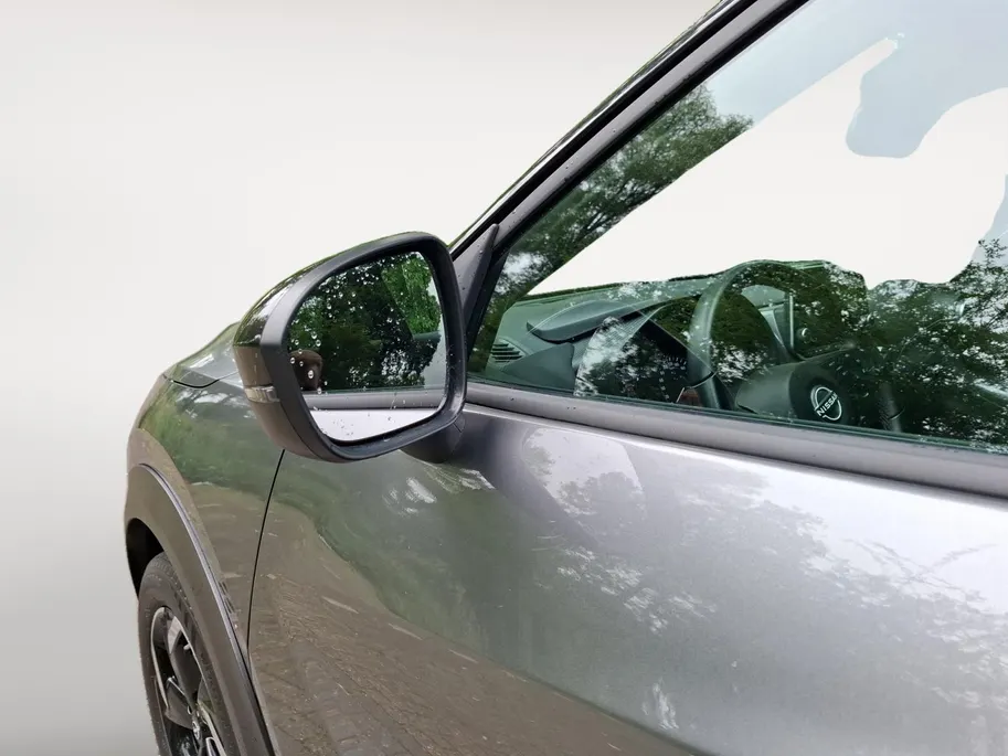 Nissan Juke 1.0 DIG-T N-Connecta | Licht metalen velgen| Metallic lak| Parkeersensoren voor en achter| Navi icm Apple/Android auto | 1ste eigenaar | Lage kilometerstand