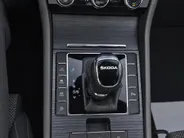 Škoda Superb Combi 1.4 TSI iV 218pk DSG Business Edition Plus · Camera · Inklap. Trekhaak · Stoelverwarming · Keyless · ACC · Apple/Android Car Play · Garantie t/m 17-06-2028 of 100.000km