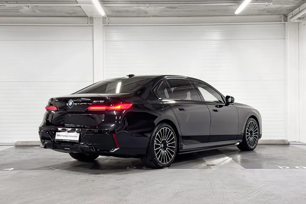 BMW i7 eDrive50