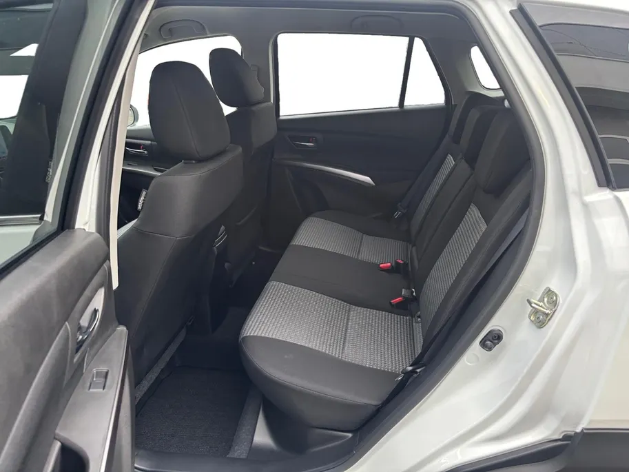 Suzuki S-Cross 1.4 Boosterjet Select Hybrid | €2000,- korting!| Adaptieve Cruise Control | Achteruitrijcamera | LM Velgen
