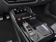 Audi A6 e-tron S edition 83 kWh 286 PK · Trekhaak elek. wegklapbaar · exterieurpakket zwart · Leder zwarte sportstoelen