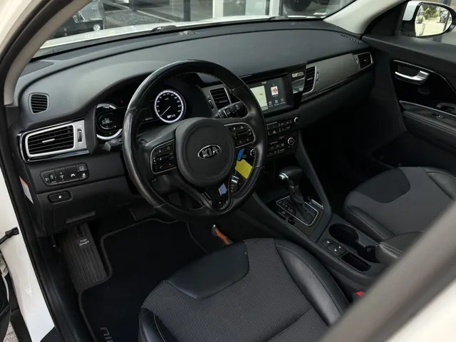 Kia Niro 1.6 GDi H. Execut.Line | Open dak | Trekhaak