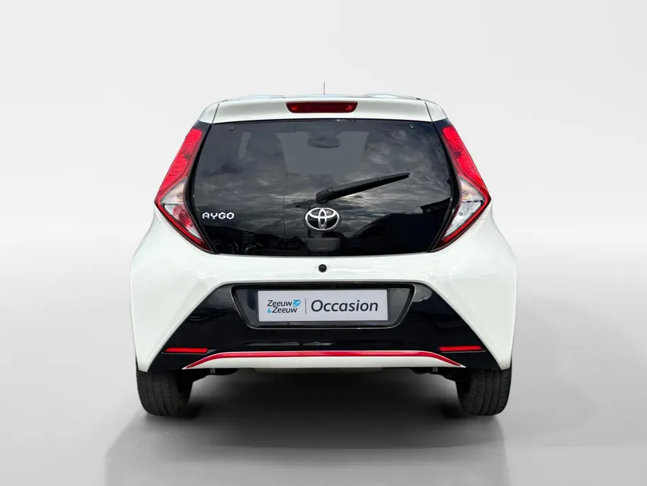 Toyota Aygo 1.0 VVT-i x-clusiv | Camera | Cruise | Lichtmetaal |