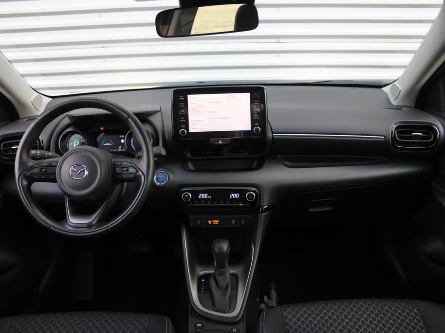 Mazda 2 Hybrid 1.5 Agile | Comfort pakket | 15" LM | Stoelverwarming | Apple Carplay / Android Auto |