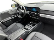 Mercedes-Benz GLB 200 Premium | ELEKTR. TREKHAAK | ELEKTR. KOFFERKLEP | STOELVERWARMING | PDC | APPLE CARPLAY / ANDROID AUTO | 1 JAAR GARANTIE
