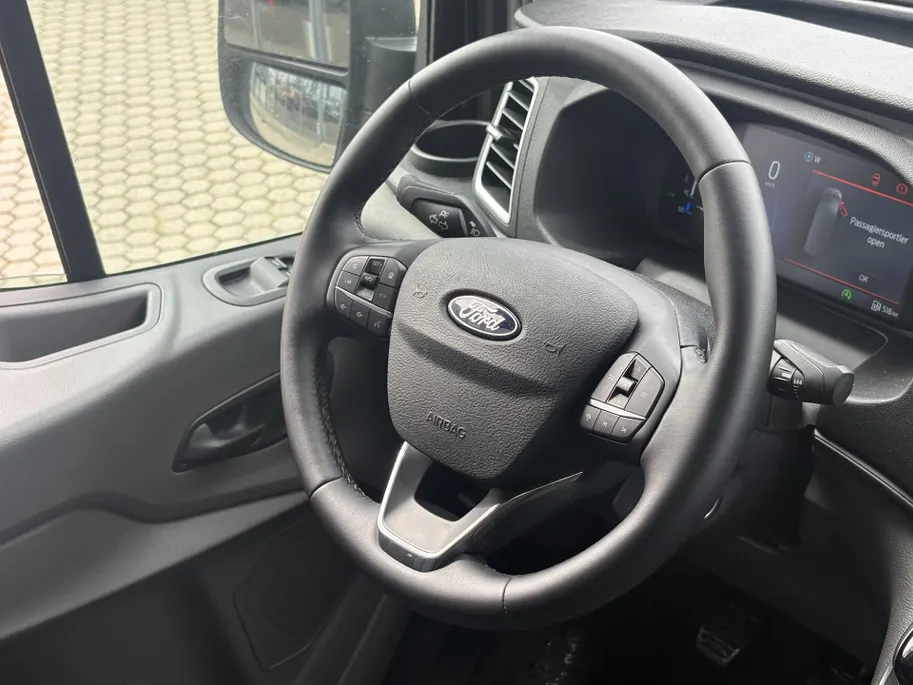Ford Transit 350 2.0 TDCI L2H2 Limited | Xenon | 360 camera