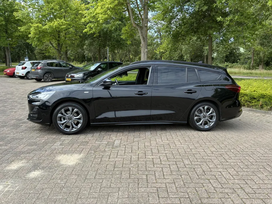 Ford Focus Wagon 1.0 EcoBoost Hybrid ST Line