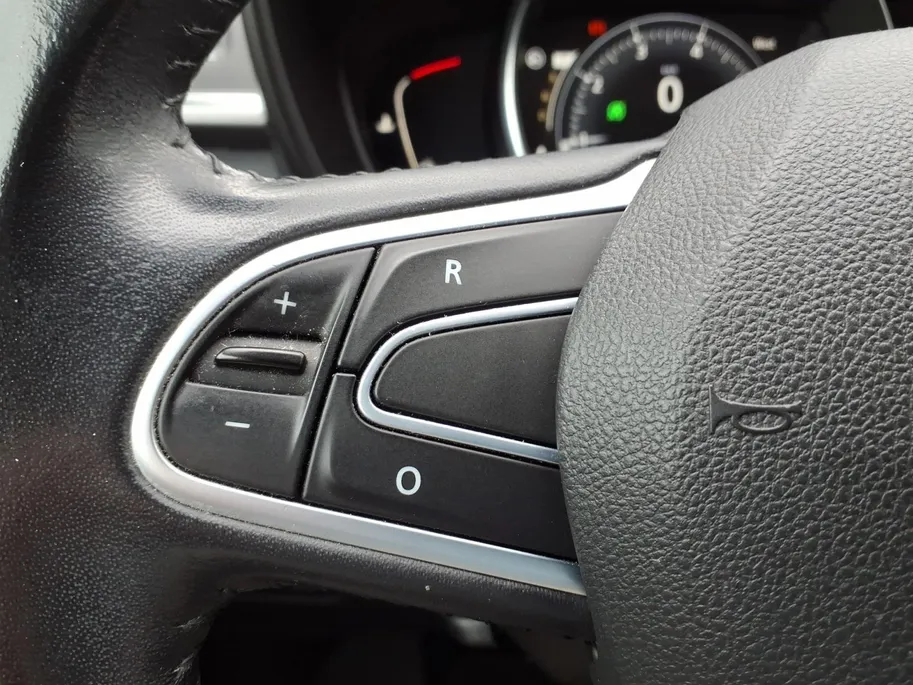 Renault Kadjar 1.2 TCe Limited Automaat | Navigatie | Trekhaak | Dealer onderhouden | 1 jaar garantie
