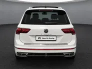 Volkswagen Tiguan 1.5 TSI 150pk DSG R-Line · Panoramadak · Camera · Trekhaak · Harman Kardon Sound  · Apple/Android Car Play · Keyless · Matrix LED · Stuur- & Stoelverwarming ·