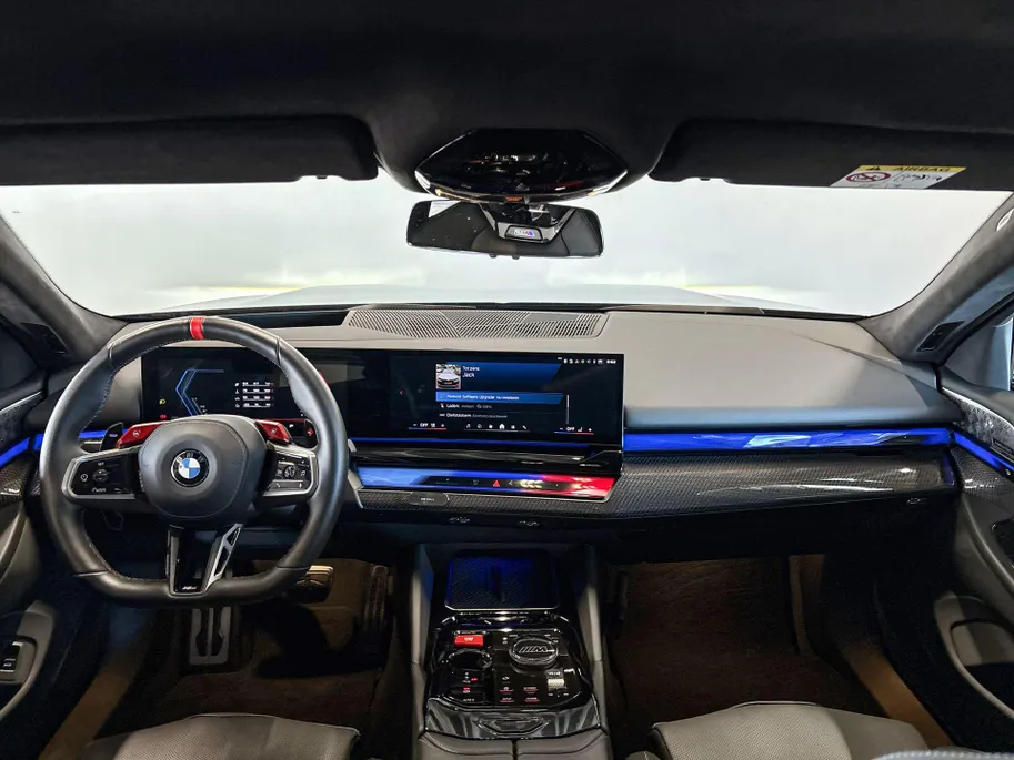 BMW M5 Touring M Drive Professional