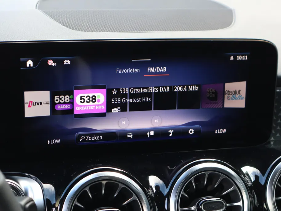 Mercedes-Benz EQB 250+ Business Solution 71 kWh Voorraadactie Voordeel € 6.000,- !!