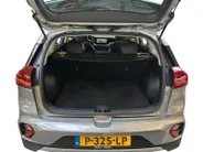 Kia Niro 1.6 GDi Hybrid DynamicLine | Apple Carplay / Android Auto | Navigatiesysteem | Licht + Regensensor | Parkeersensoren + Camera Achter | Climate Control | Cruise Control Adaptief | Rijstrooksensor + Correctie