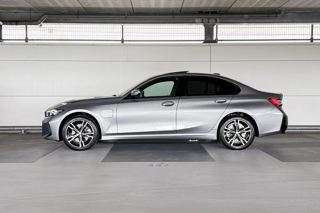 BMW 3 Serie Sedan 330e