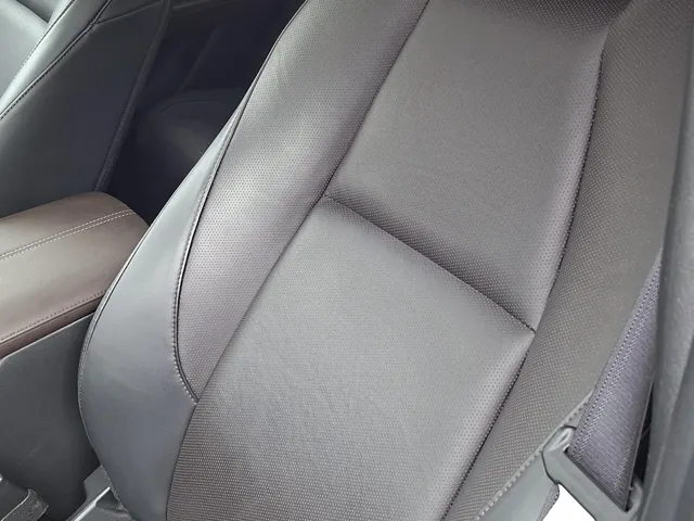 Mazda CX-30 2.0 e-SkyActiv-X M Hybrid Luxury AUTOMAAT | LEER | rijklaarprijs!!