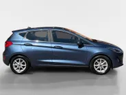 Ford Fiesta 1.0 EcoBoost Titanium | 1e Eigenaar | NL-Auto | Navigatie | Climate Control | Cruise Control | Parkeersensoren | Lichtmetalen velgen | All Weather banden