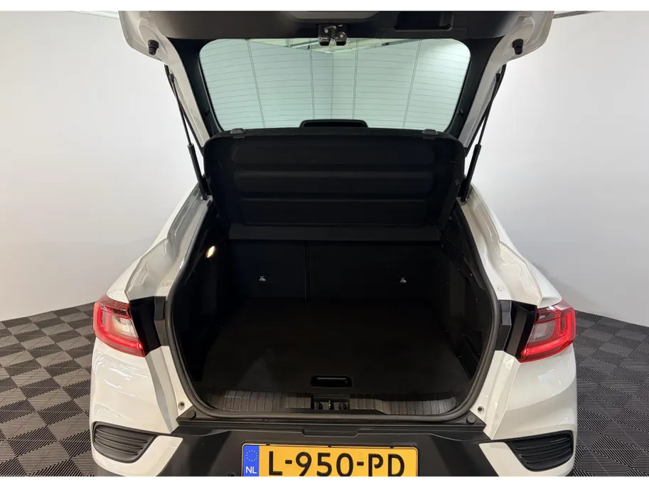 Renault Arkana 145PK E-Tech Hybrid R.S. Line Automaat | 9,3' Navi | Camera | Parkeersensoren | Climate Control | Adaptive Cruise Control | Stoelverwarming | Lichtmetalen Velgen | Apple CarPlay/Android Auto |