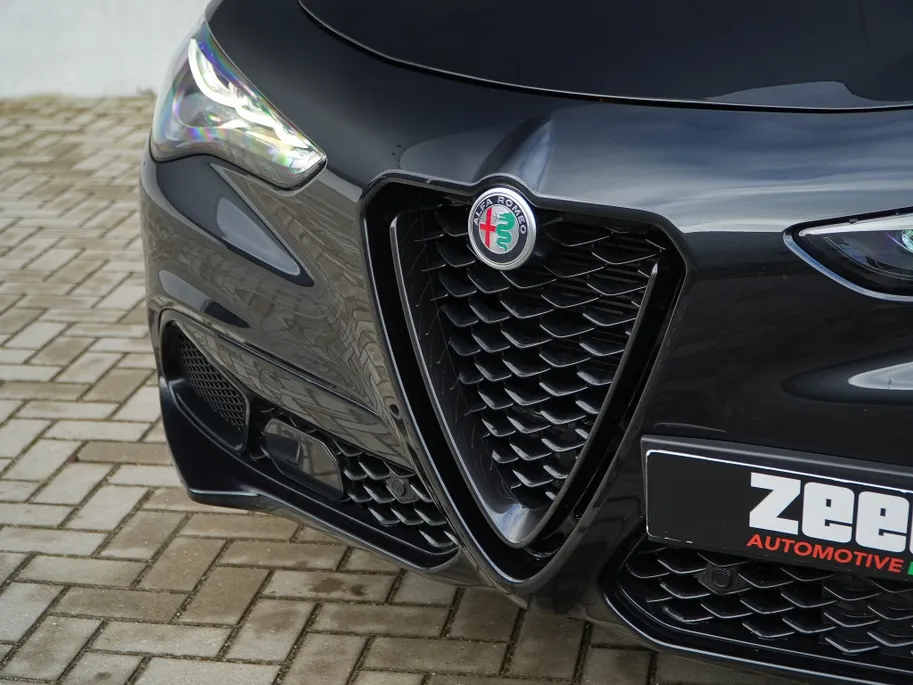 Alfa Romeo Stelvio 2.0 Turbo 280 PK AWD Competizione | Veloce | Pano | Harman | 21'