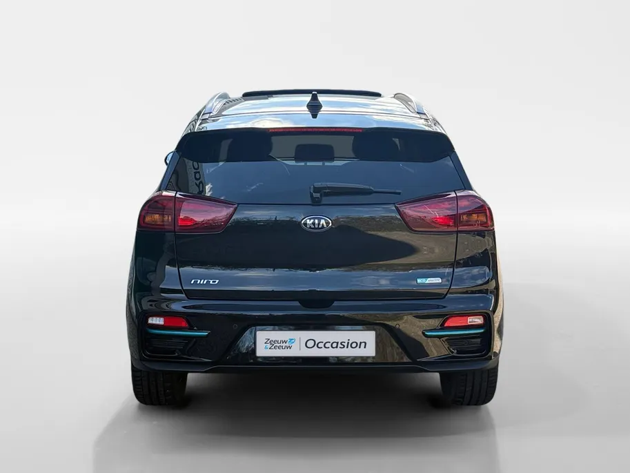 Kia e-Niro DynamicPlusLine 64 kWh | SOH 97,5% | Camera | Keyless | Schuifdak | Navi | Apple Carplay | Android Auto | Lichtmetalen Velgen |