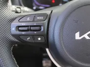 Kia Picanto 1.0 DPI GT-Line | Stuur-/stoelverwarming | Schuifdak | Camera | Dodehoek detectie | Telefoonlader | Clima | Navi | 16' LM | LED | Cruise |