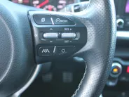 Kia Stonic 1.0 T-GDi MHEV GT-Line | Stuur-/stoelverwarming | Camera | 17' LM | Clima | Keyless | Apple Carplay/Android Auto | Navi | Cruise |