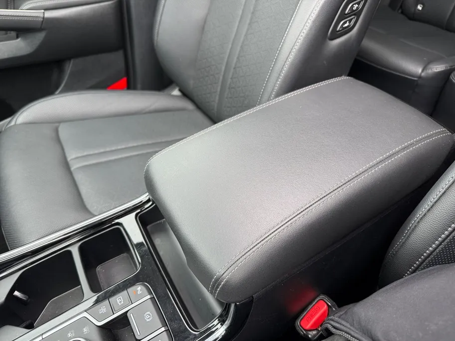 Kia Sorento 1.6 T-GDI Plug-in Hybrid 4WD Edition 7p. | Dealer onderhouden | Trekhaak | Apple Carplay / Android Auto | Navigatiesysteem | Elektrisch Schuif / Kanteldak | Head-up Display |  Elektrisch Verstelbare Voorstoelen | Bestuurdersstoel Met geheugen | Stoelverwa