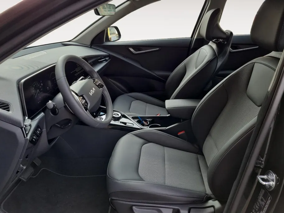 Kia Niro 1.6 GDi Hybrid DynamicLine TOT 5000,- VOORRAADVOORDEEL - informeer naar de beschikbare modellen