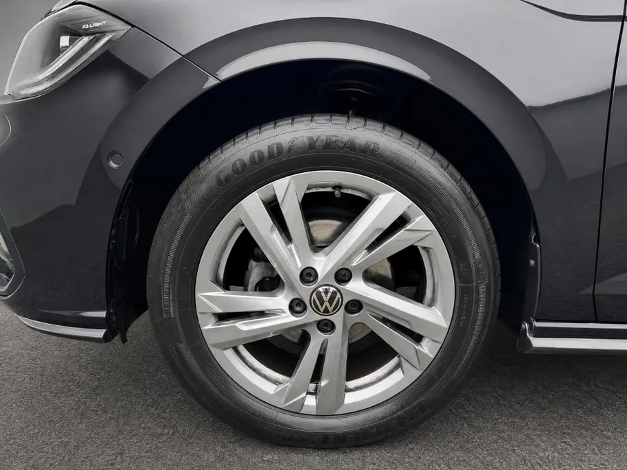 Volkswagen Polo 1.0 TSI 95pk DSG R-Line Business · Camera · Apple/Android Car Play · Navigatie · P-Sensoren · Stoelverwarming · 16'' Inch ·