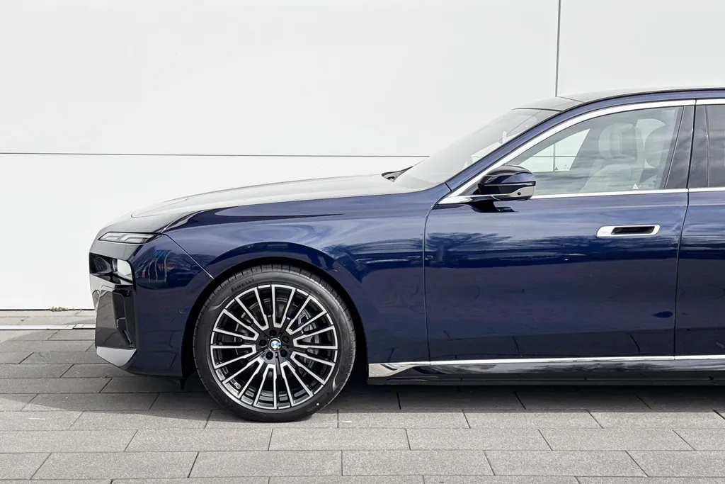 BMW i7 eDrive50 106 kWh