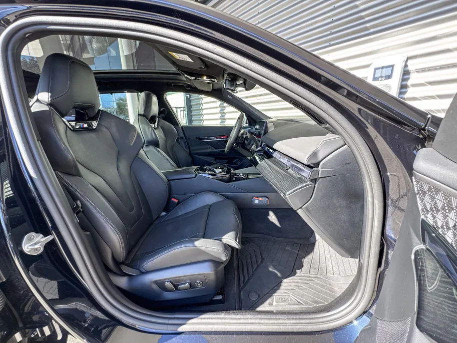 BMW 5 Serie Touring 550e xDrive