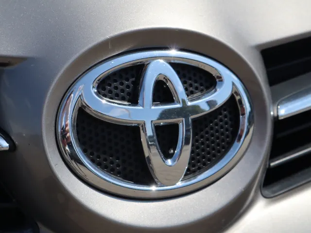 Toyota Verso 1.8 VVT-i Aspiration Automaat | PanoDak | Trekhaak | All Seasons