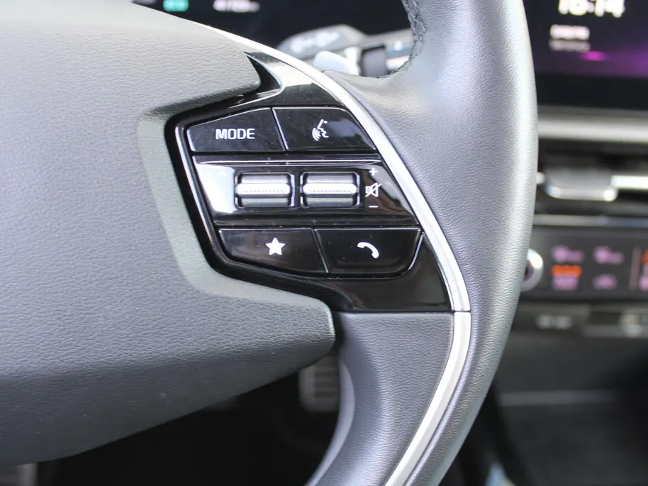 Kia Niro 1.6 GDi Hybrid ExecutiveLine | Camera | Leer | Schuifdak | Stoelverwarming+ventilatie | Elektr. stoelverstelling + achterklep | 18' LM | HUD |