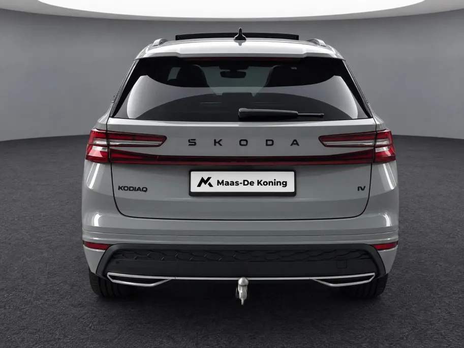 Škoda Kodiaq 1.5 TSI 204pk DSG PHEV Sportline Business · Panoramadak · Wegklapbare Trekhaak · Camera · Elek. Voorstoel · Elek. Achterklep · 19'' Inch · Garantie t/m 24-06-2030 of 100.000km