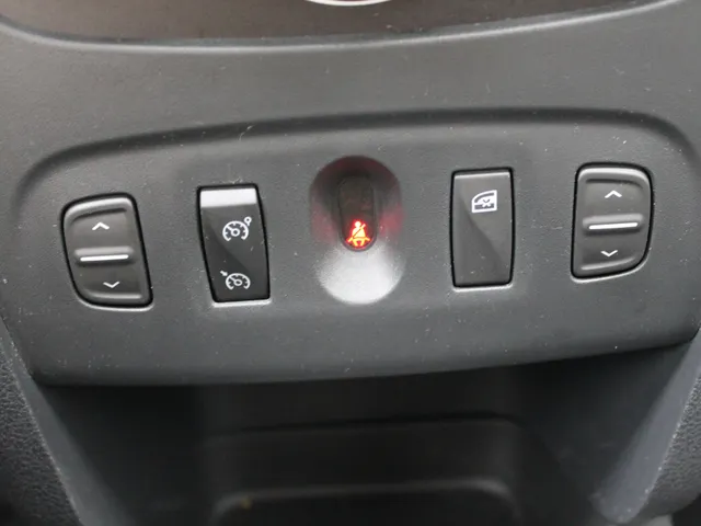 Dacia Logan MCV 1.0 TCe Bi-Fuel Comfort Parkeersensoren | Airco | Navigatie | Cruise