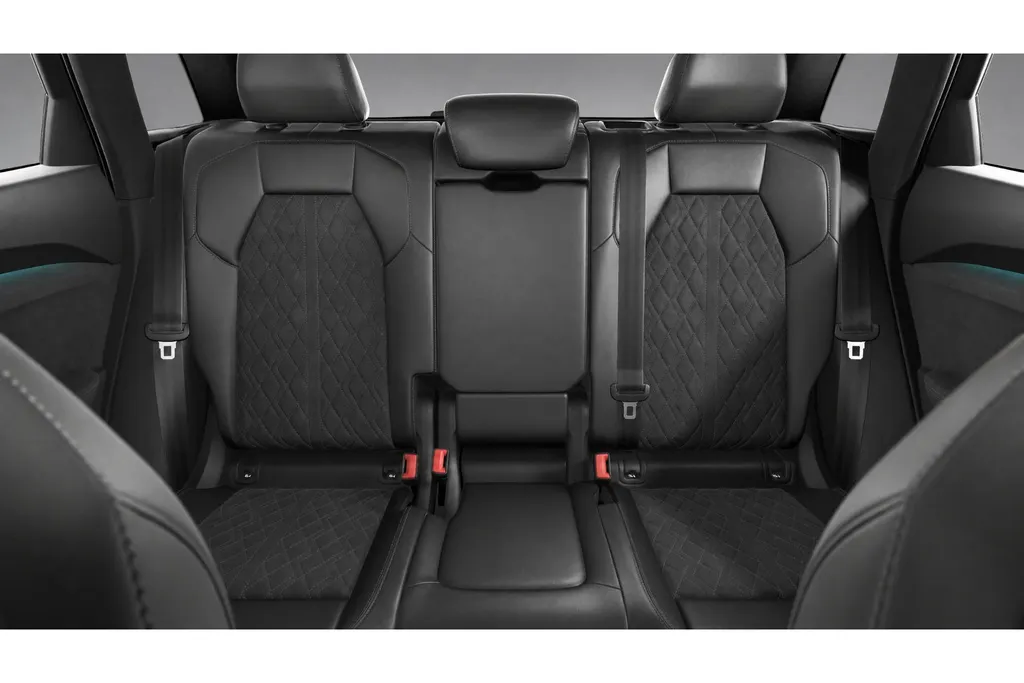 Audi Q5 2.0 TFSI e-hybrid quattro S edition 299 PK · Tech plus · B&O premium 3D · MMI bijrijdersdisplay