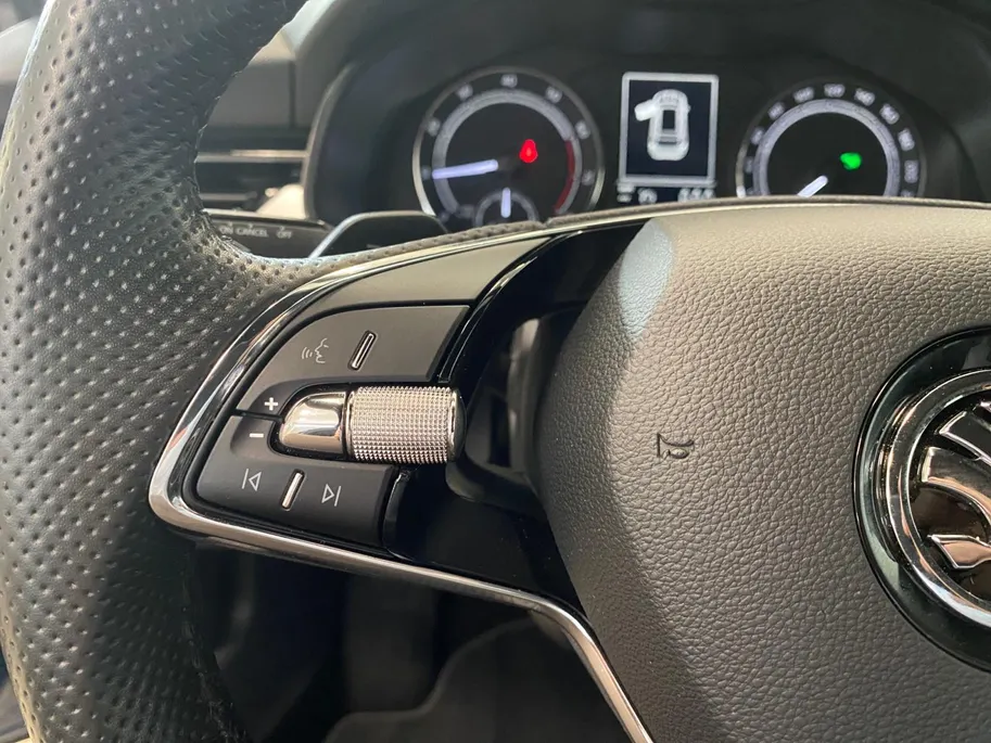 Škoda Kamiq 1.0 TSI Sport Business | AUTOMAAT | TREKHAAK |