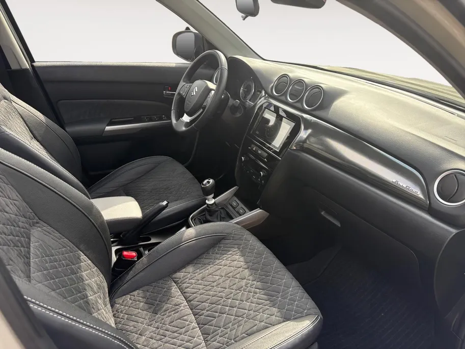 Suzuki Vitara 1.4 Boosterjet Select Smart Hybrid AllGrip | Schuif- kanteldak | Navi | Stoelverwarming