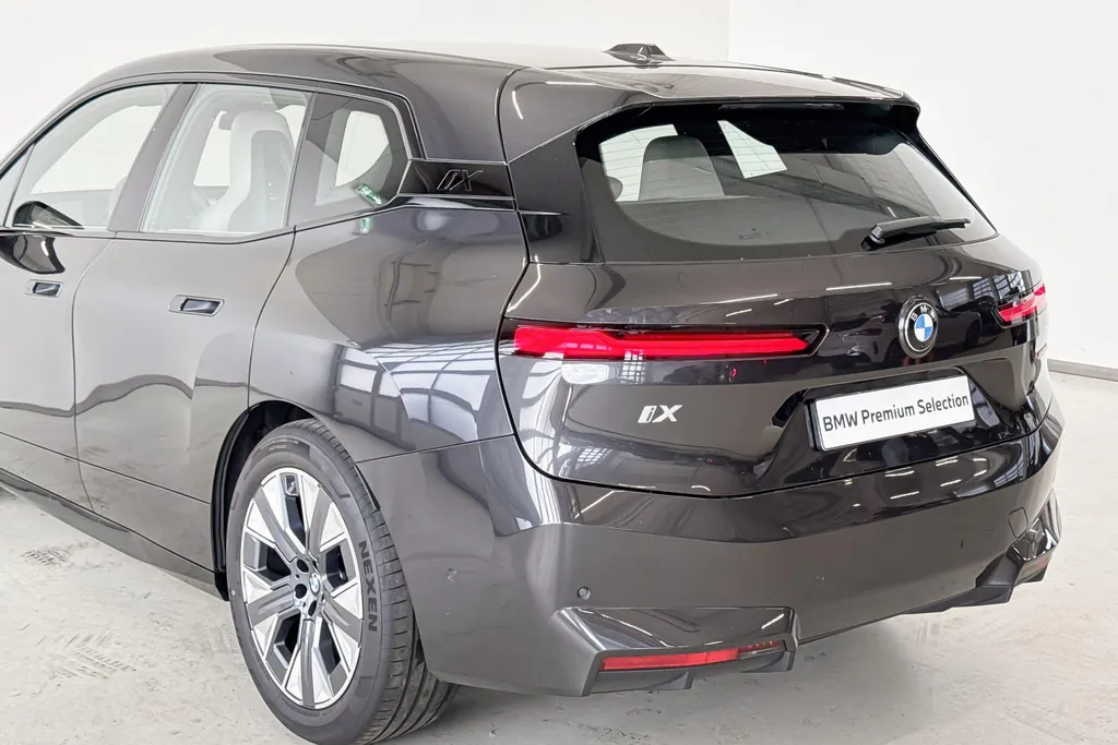 BMW iX xDrive45 Innovation Pack