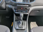 Hyundai IONIQ 1.6 GDi Comfort | Zeer zuinig | Automaat | Climate | Cruise | Carplay |NU Rijklaarprijs! Incl.12 Maanden, APK, Onderhoudsbeurt etc! Premiumpakket gratis!